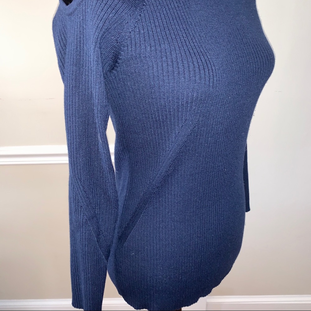 Trina Turk Sexy Kawaii Open-ShoulderSweater Medium - Picture 5 of 7